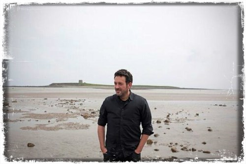 Mikel Santiago En Skerries