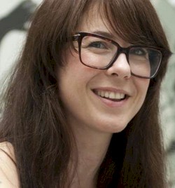 Alejandra Lunik. Biografías y libros de autores en Anika Entre Libros