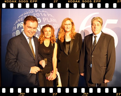 Javiersierra Y Luzgabas